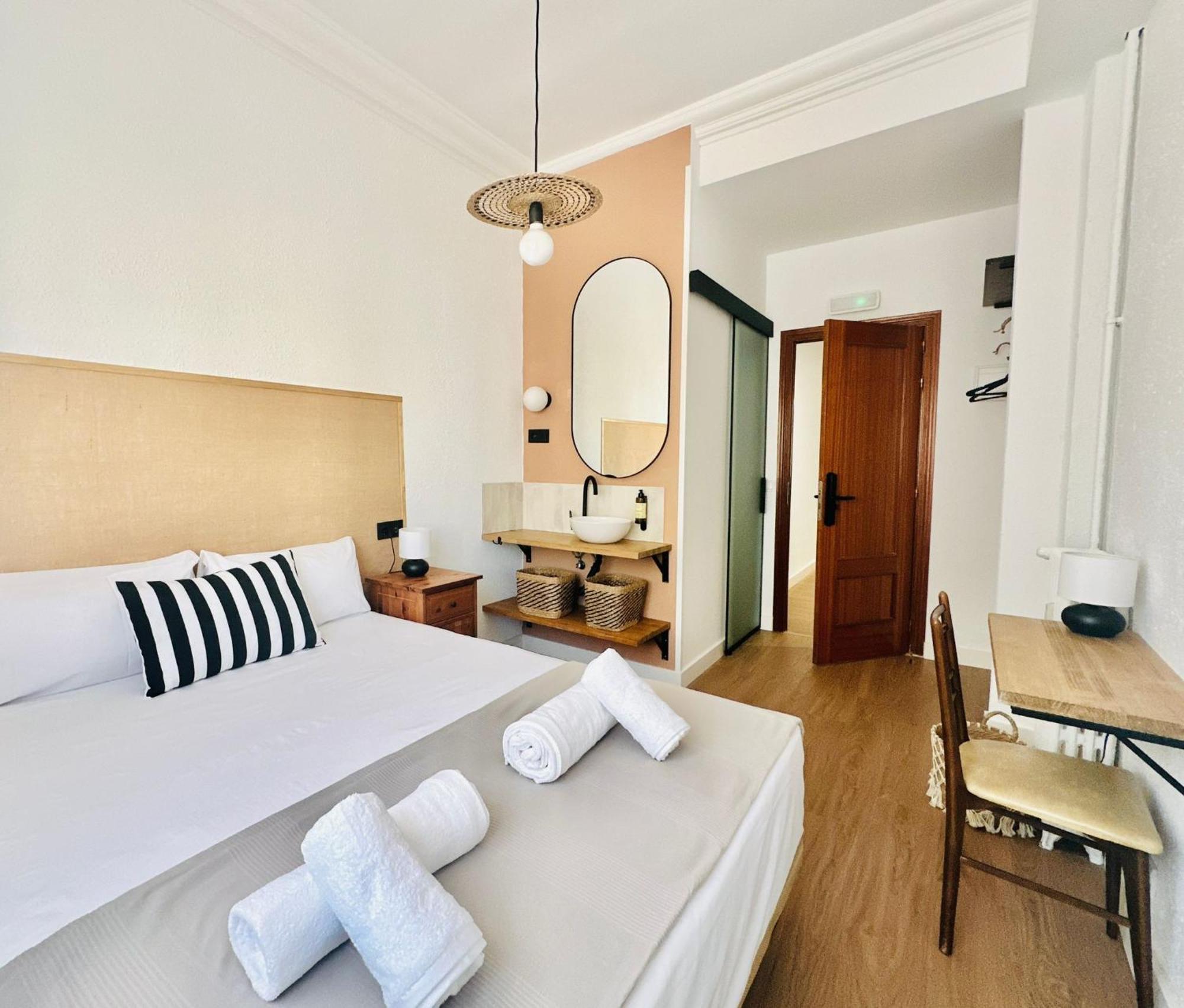 Autentic Boutique Moncloa 马德里 外观 照片